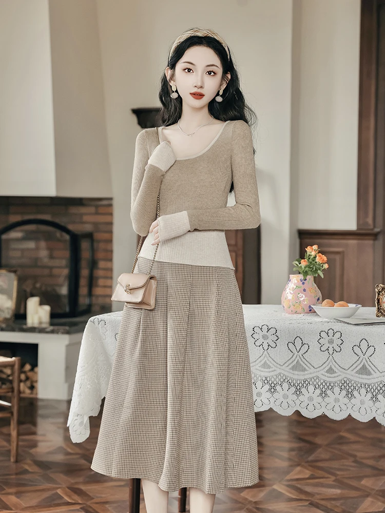 Французский осенне-зимний свитер, клетчатая юбка, костюм-двойка 2023, модная женская одежда 4