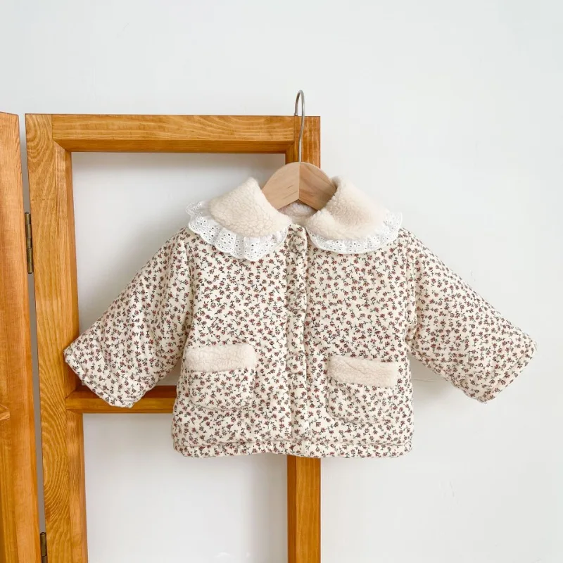 Модная зимняя одежда для маленьких девочек, куртка с толстым кружевным воротником из ягненка, Теплое пальто с цветочным рисунком для малышей, верхняя одежда для малышей, Хлопок от 0 до 3 лет